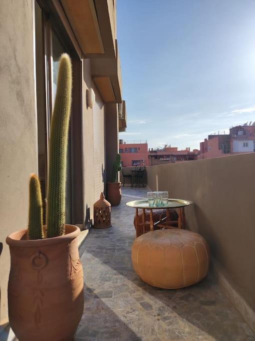 Appartement Plein Centre Marrakech, Grand Balcon Filant à Marrakesh Extérieur photo